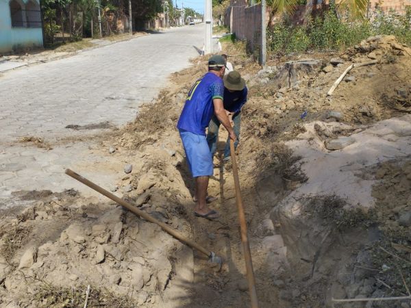 SAAE e SEMIU garantem avanço no abastecimento de água no bairro Pirâmide