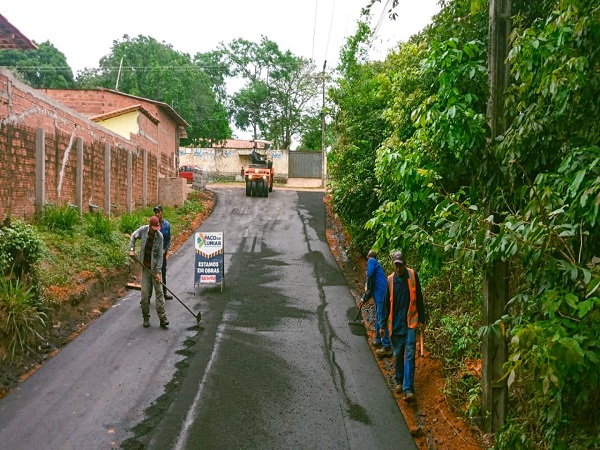 Prefeitura inicia nova pavimentação no Iguaíba. Investimento vai facilitar escoamento da produção agrícola